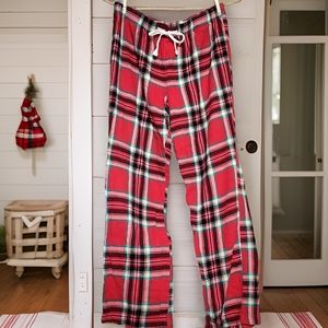 Old Navy red flannel pajama pants